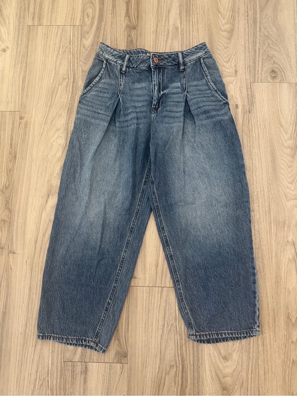 Women’s American Original REWASH Brand Barrel Jeans w/ Front Pleats, Size 3/26
